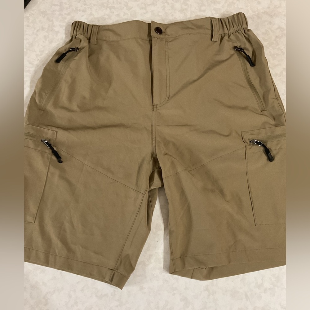 Men's Tan Cargo Shorts